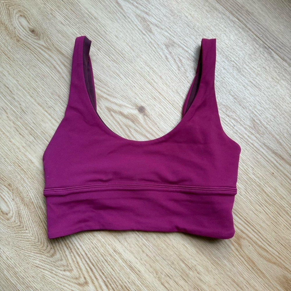 lululemon sports bra